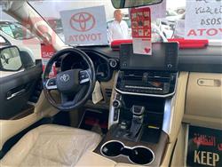 تۆیۆتا لاند کروزەر